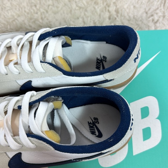Nike SB Heritage Vulc Men's White and Navy Sneakers Size 7.5 - Picture 10 of 13